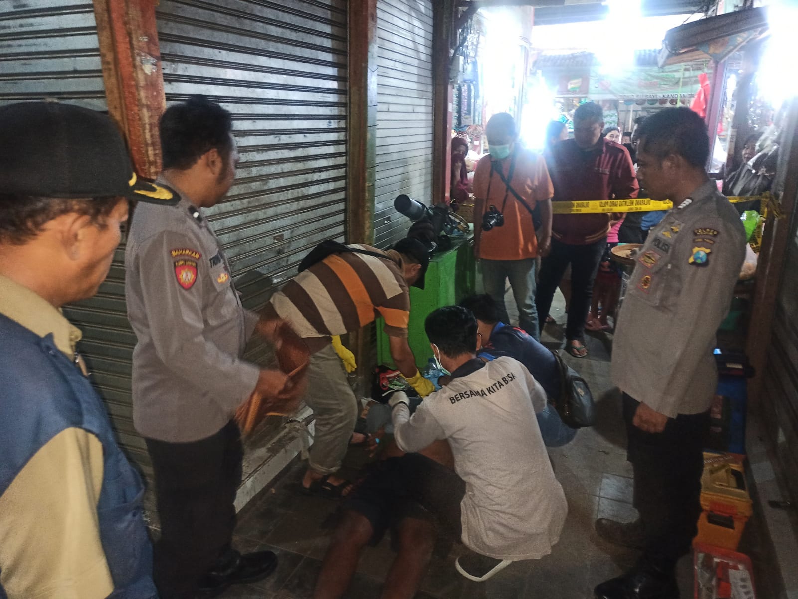 Pria Ditemukan Tak Bernyawa di Lapak Dagangan Pasar Kandangan