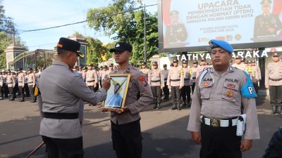 Kapolres Kediri Kota Pimpin Upacara PTDH Secara In Absentia