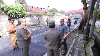 Pemerintah Kota Batu Sterilkan Jalan Samadi untuk Pedestrian, 10 PKL Bongkar Lapak