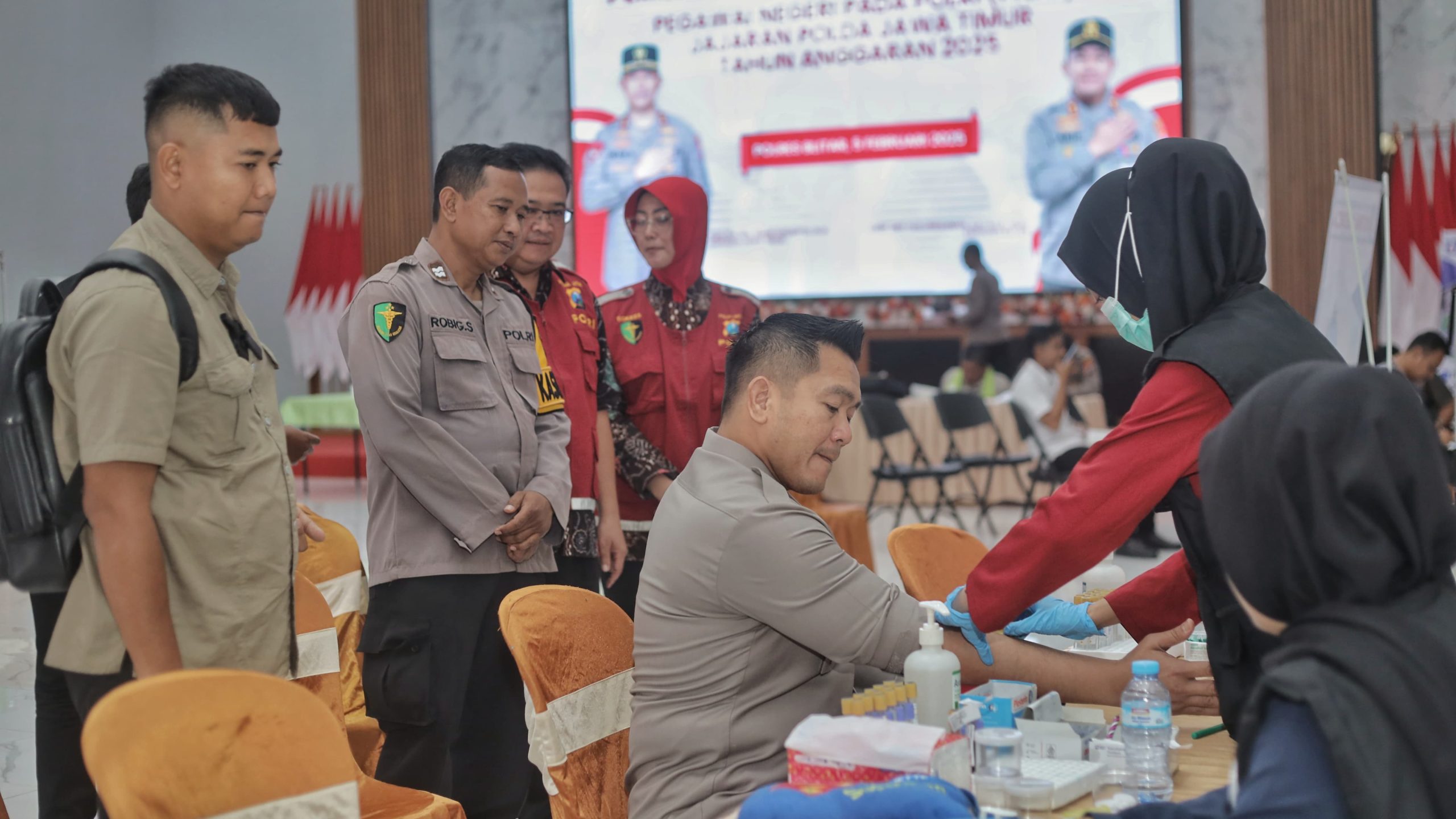 Pastikan Kondisi Fisik Prima, Ratusan Personel Polres Blitar Dicek Kesehatannya