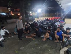 Meresahkan! Polisi Tangkap Balap Liar di Mojoagung, Belasan Remaja Diamankan