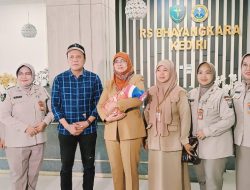 Bayi Laki-Laki yang Ditemukan Penjual Jenang di Ngancar Resmi Diserahkan ke PPSAB Sidoarjo