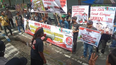 FRMJ Gelar Aksi Damai, Desak DPMD Jombang Bersikap Tegas terhadap Korupsi Desa!