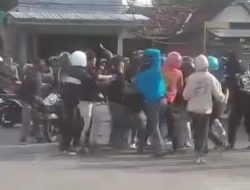 Gerombolan Pemotor di Jombang Kembali Berulah, Keroyok Pemuda di SPBU!