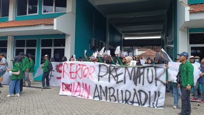 Pelecehan Seksual Jadi Ancaman di Kampus, Mahasiswa IAIN Kediri Gelar Aksi di Depan Rektorat 