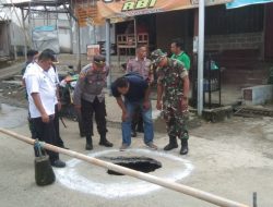 Lubang Misterius Muncul di Jalan Argo Wilis Tulungagung, Polisi Pasang Garis Pembatas