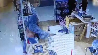 Hati-Hati! Kawanan Emak-Emak Spesialis Pencurian Ponsel Beraksi di Lippo Mall Batu