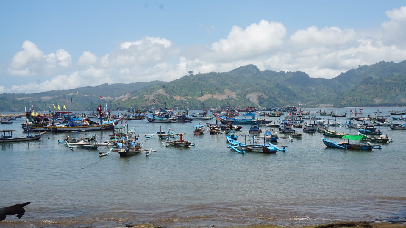 Dampak Cuaca Buruk, Nelayan Tulungagung Kesulitan Melaut di Awal 2025!