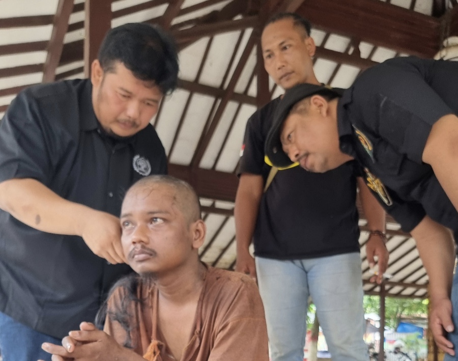 Peringati Hari Pers Nasional, Wartawan di Nganjuk Gelar Aksi Sosial bagi ODGJ