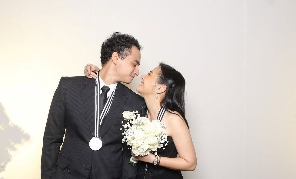 Potret Kebersamaan Prilly Latuconsina dan Omara Esteghlal, Tampil Mesra dengan Outfit yang Serasi