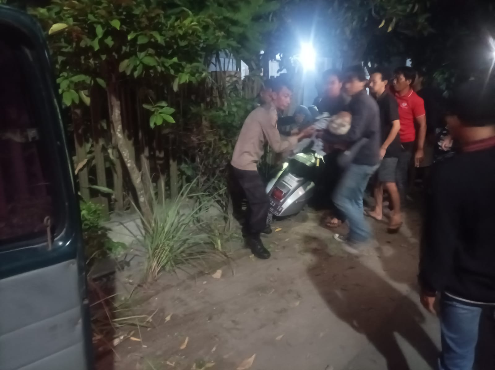 Minim Penerangan, Pengendara Motor Tewas dalam Kecelakaan Tunggal di Pesantren, Kediri