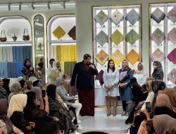 Ivan Gunawan Resmikan Mandjha Glamour Store di Kediri, Hadirkan Koleksi Eksklusif