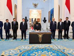Presiden Prabowo Tandatangani Tiga Produk Hukum untuk Penguatan BUMN dan Investasi Nasional