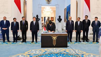 Presiden Prabowo Tandatangani Tiga Produk Hukum untuk Penguatan BUMN dan Investasi Nasional