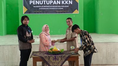 Penutupan KKN Universitas Nusantara PGRI Kediri di Kelurahan Tosaren Berlangsung Khidmat