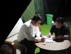 Bupati Kediri Sempatkan Urusi Surat Menyurat di Lokasi Retreat, Mas Dhito: Dimanapun Kita Tetap Bekerja