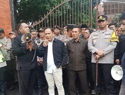 Mahasiswa Kediri Audiensi dengan Ketua DPRD, Aspirasi Terkait Penolakan Pemangkasan Anggaran Pendidikan Akan Diteruskan ke Pemerintah Pusat