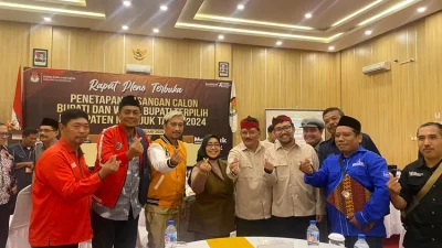 Marhaen Djumadi - Trihandy Cahyo Saputro Resmi Ditetapkan sebagai Bupati dan Wakil Bupati Nganjuk 2024
