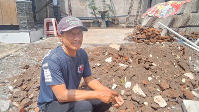 Warga Tiron Keluhkan Limbah Proyek dan Jam Operasional Truk, Kades Janjikan Mediasi