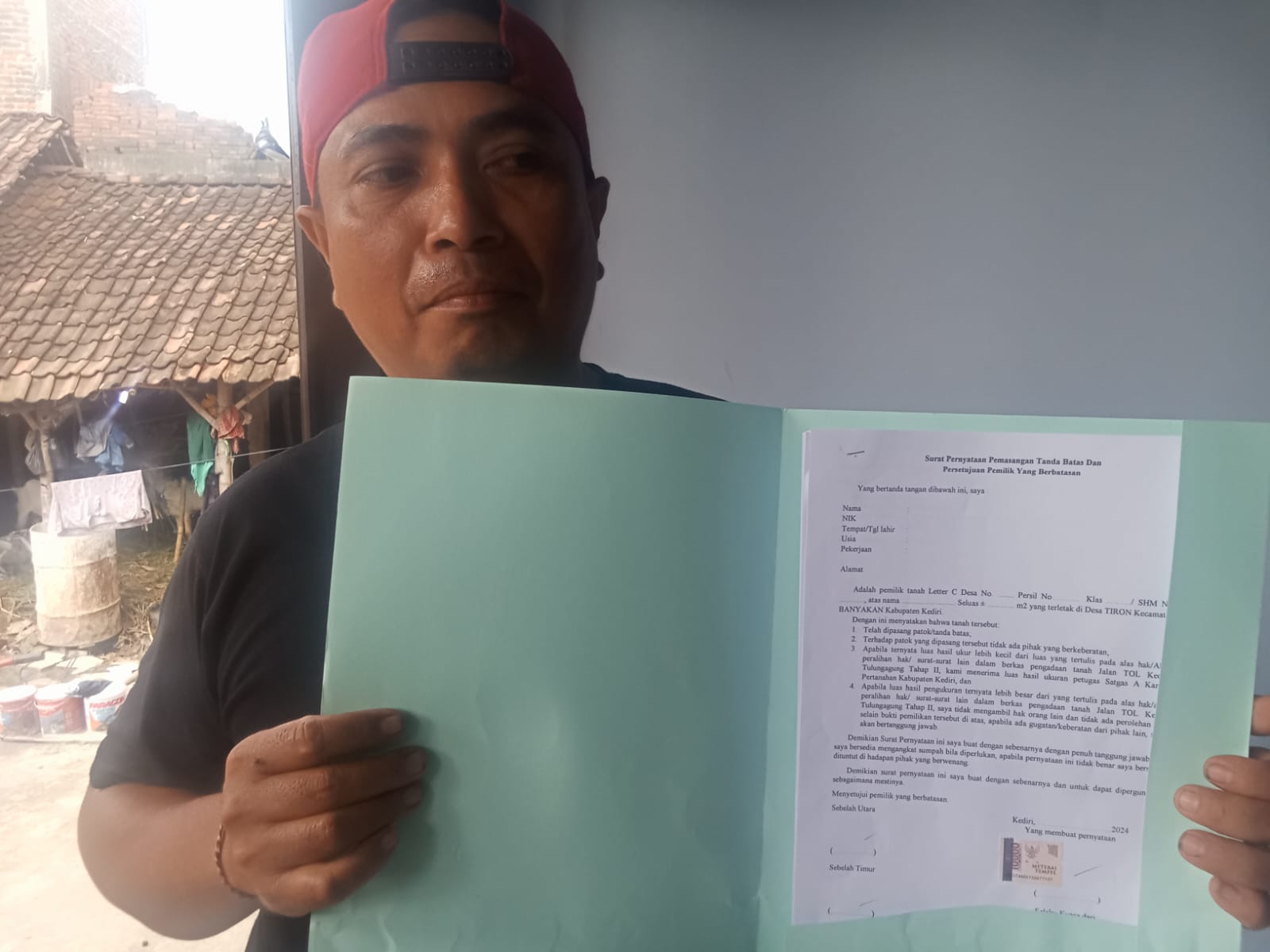 Warga Tiron Bingung Diminta Teken Surat Pernyataan Batas Tanah untuk Proyek Tol Kediri-Tulungagung