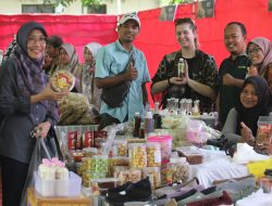 Produk Sepatu dan Sandal Asal Kediri Tembus Pasar Luar Jawa