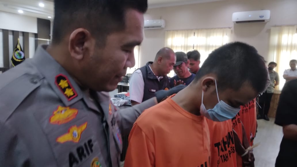 Polisi Tangkap Mahasiswa Peracik Serbuk Mercon, Jualan via Media Sosial