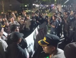 Demo Tolak UU TNI di Blitar Berlangsung Panas, Mahasiswa dan Aparat Sempat Saling Dorong