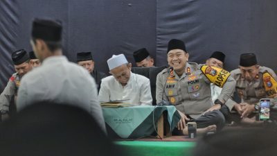 Kapolres Blitar Buka Puasa Bersama Santri Al-Falah, Pesan untuk Istikamah dalam Menimba Ilmu Agama