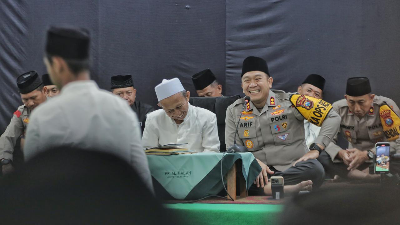 Kapolres Blitar Buka Puasa Bersama Santri Al-Falah, Pesan untuk Istikamah dalam Menimba Ilmu Agama