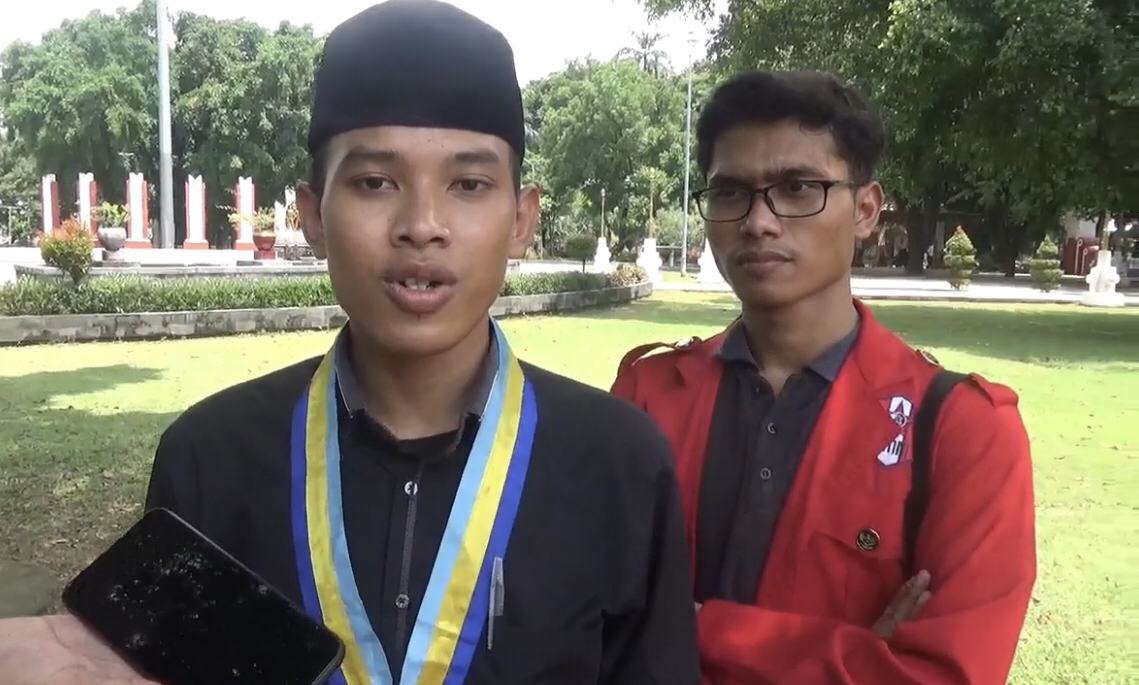 Gelombang Demo Tolak UU TNI Meluas, Mahasiswa Nganjuk Kepung DPRD