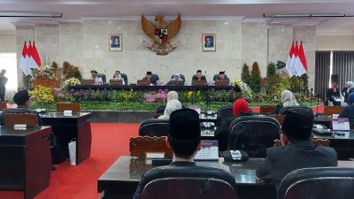 DPRD Kota Kediri Gelar Rapat Paripurna Serah Terima Jabatan, Vinanda – Qowwimuddin Resmi Pimpin Kota Kediri