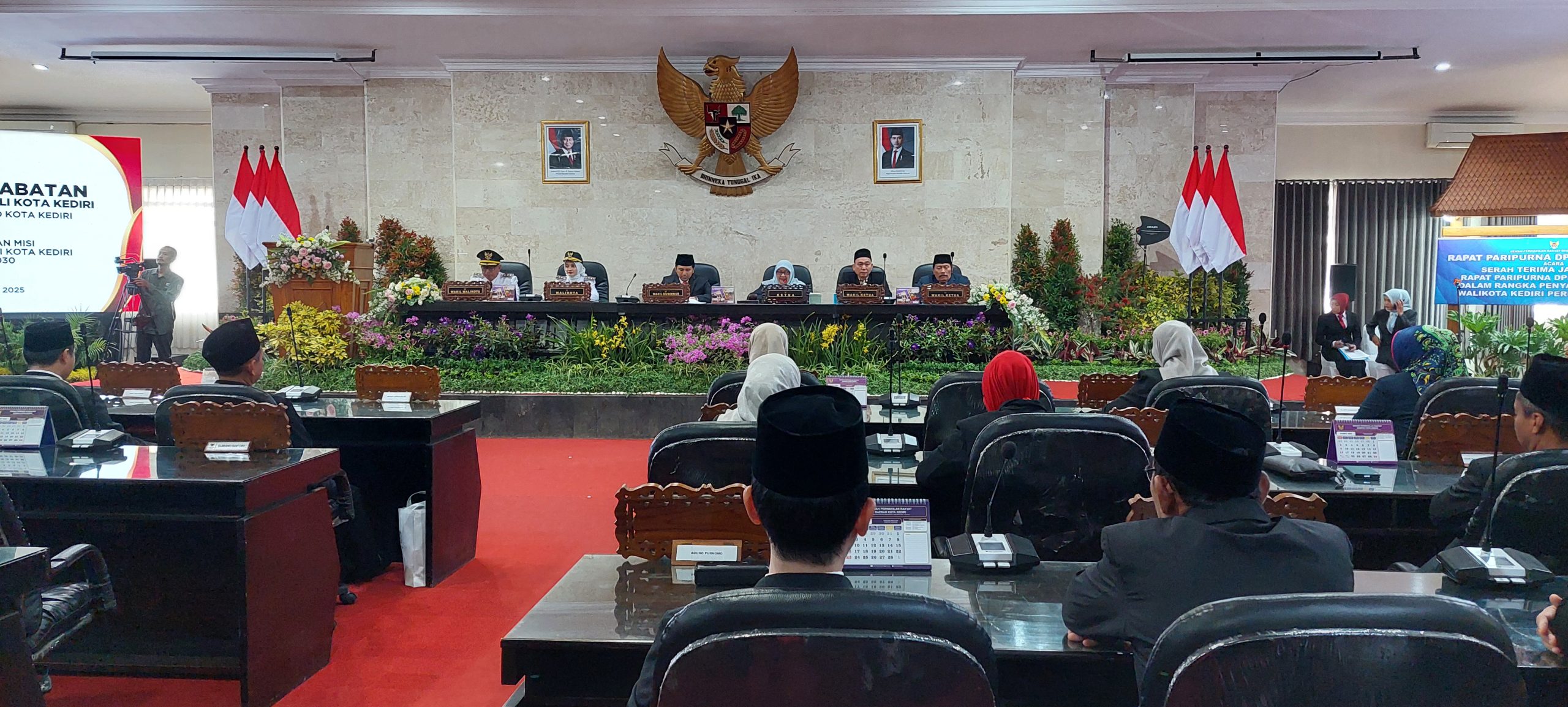 Serah Terima Jabatan, Vinanda – Qowwimuddin Resmi Pimpin Kota Kediri