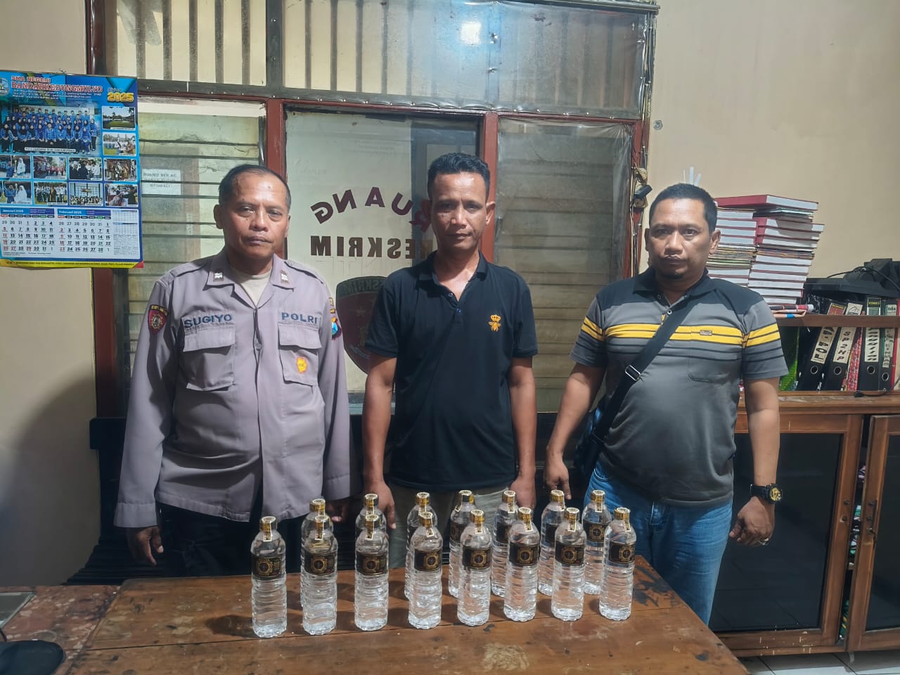 Jual Miras Ilegal Saat Tarawih, Warga Jombang Terjaring Razia Polisi