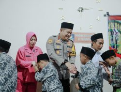 Pererat Silaturahmi, Polres Jombang Salurkan Bantuan ke Santri dan Anak Yatim