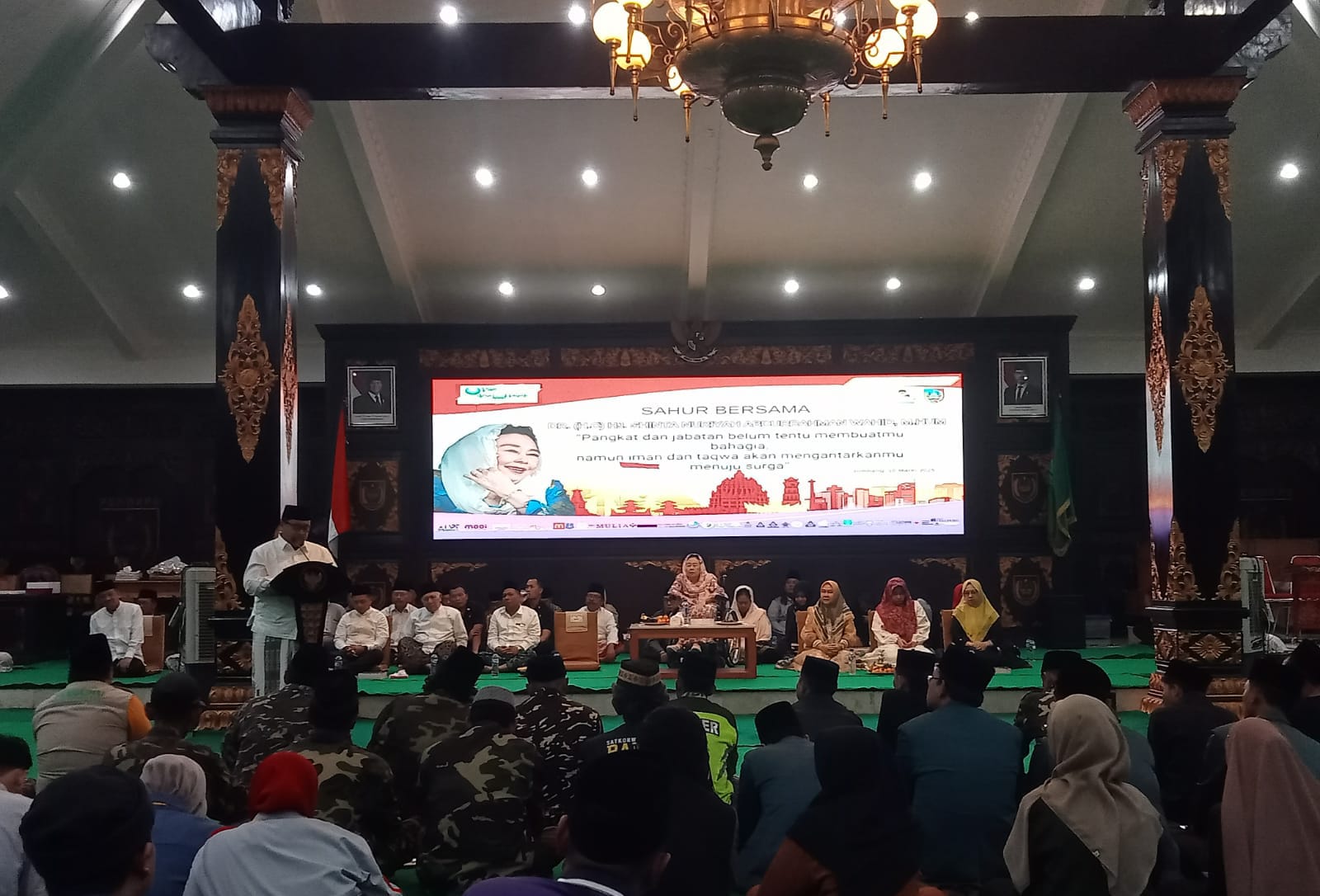 500 Warga Jombang Hadiri Sahur Bersama Shinta Nuriyah, Gaungkan Spirit Kemanusiaan