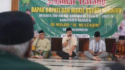 Wabup Nganjuk Safari Ramadan di Masjid Al-Mustaqim, Serahkan Santunan dan Perkuat Silaturahmi