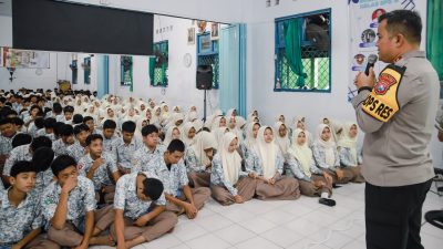 Cegah Bullying! Kapolres Jombang Edukasi Siswa SMAN 1 Tentang Pergaulan Sehat