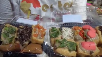 Pentol Topping Warna-warni, Takjil Kekinian yang Hits di Jombang