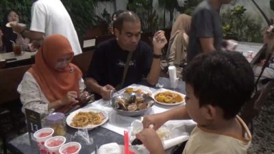 Nikmatnya Hidangan Seafood Saat Ramadan, Tempat Makan di Jombang Ini Selalu Penuh