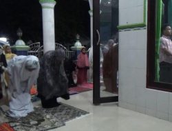 Tarawih Kilat di Jombang, 23 Rakaat Rampung dalam 10 Menit