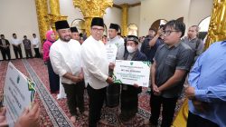 Wali Kota Batu Lanjutkan Tradisi Safari Ramadan, Salurkan Santunan untuk Yatim dan Dhuafa