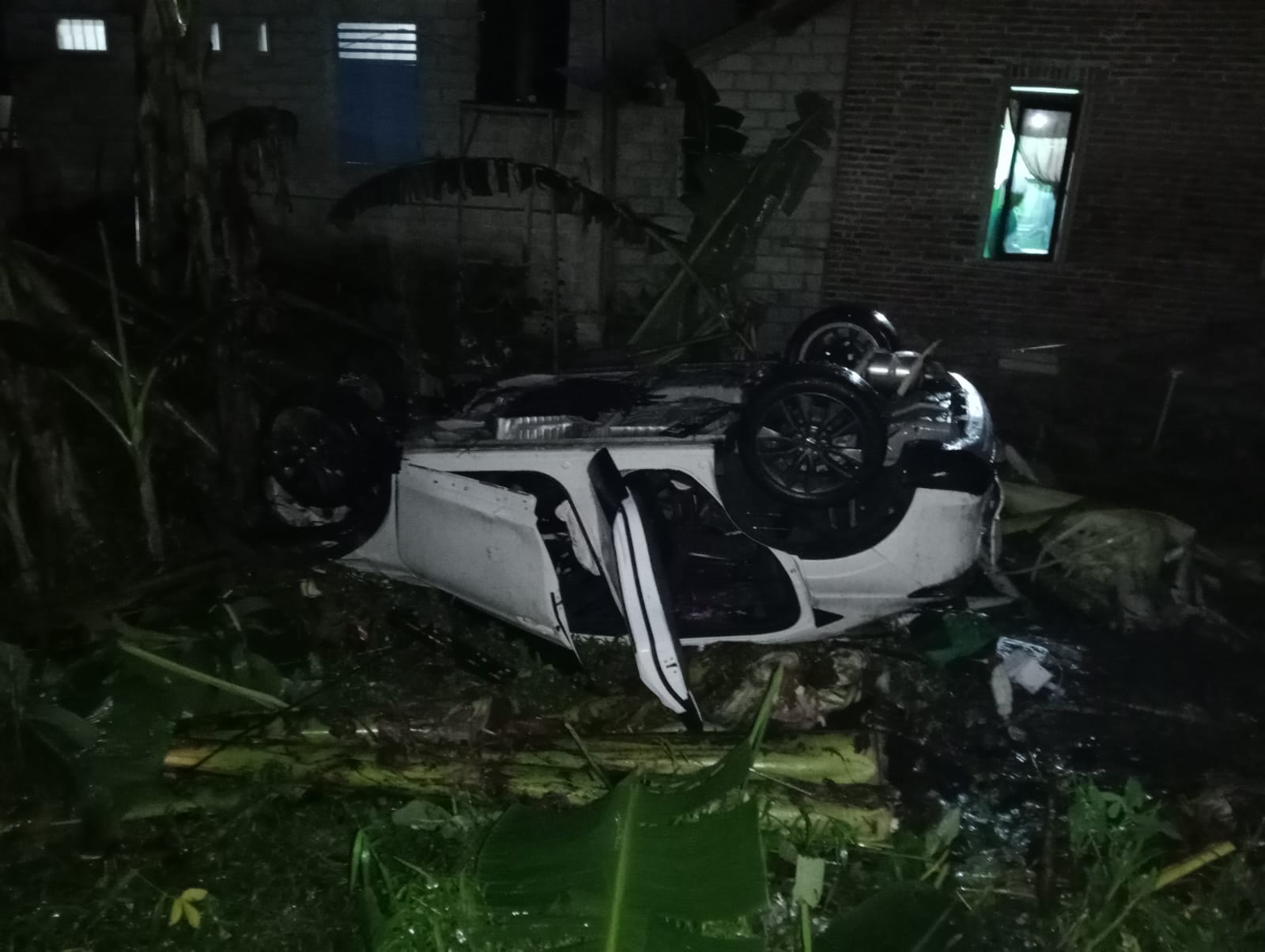 KAI Sesalkan Insiden Kecelakaan Mobil vs KA Singasari di Blitar