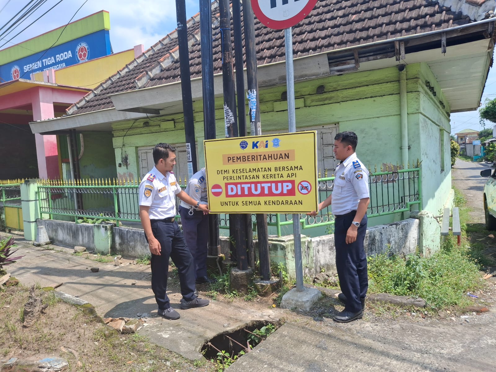 Antisipasi Kecelakaan Maut, Dishub Blitar Tutup Perlintasan KA untuk Kendaraan Roda Empat