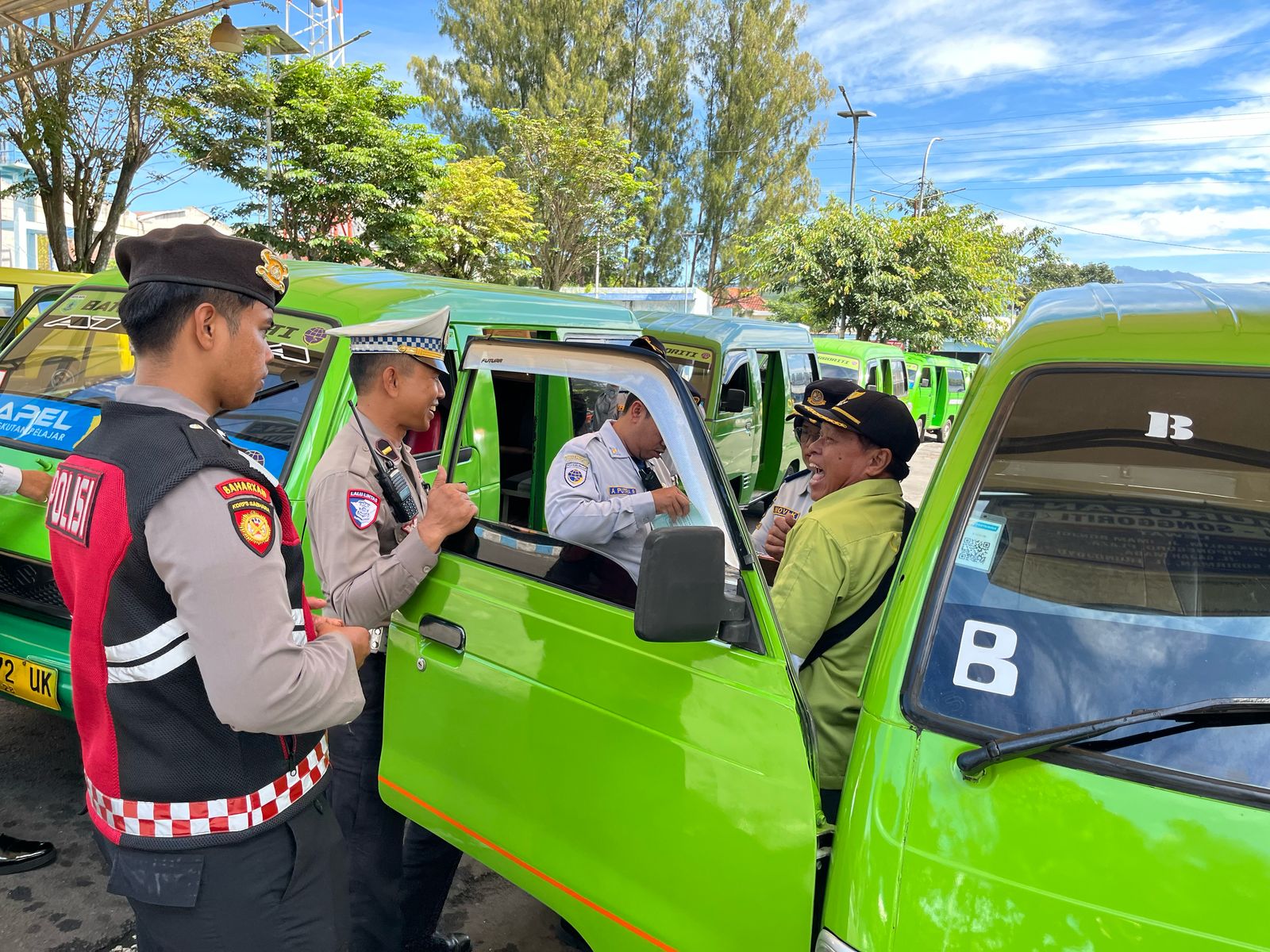 Inspeksi Mendadak di Terminal Kota Batu, 17 Angkot Tak Penuhi Standar Keselamatan