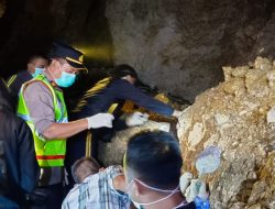 Bau Menyengat! Warga Temukan Kerangka Manusia Goa Pletes Sumawe Malang