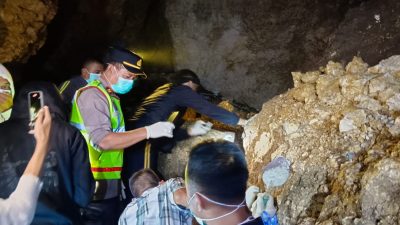 Bau Menyengat! Warga Temukan Kerangka Manusia Goa Pletes Sumawe Malang