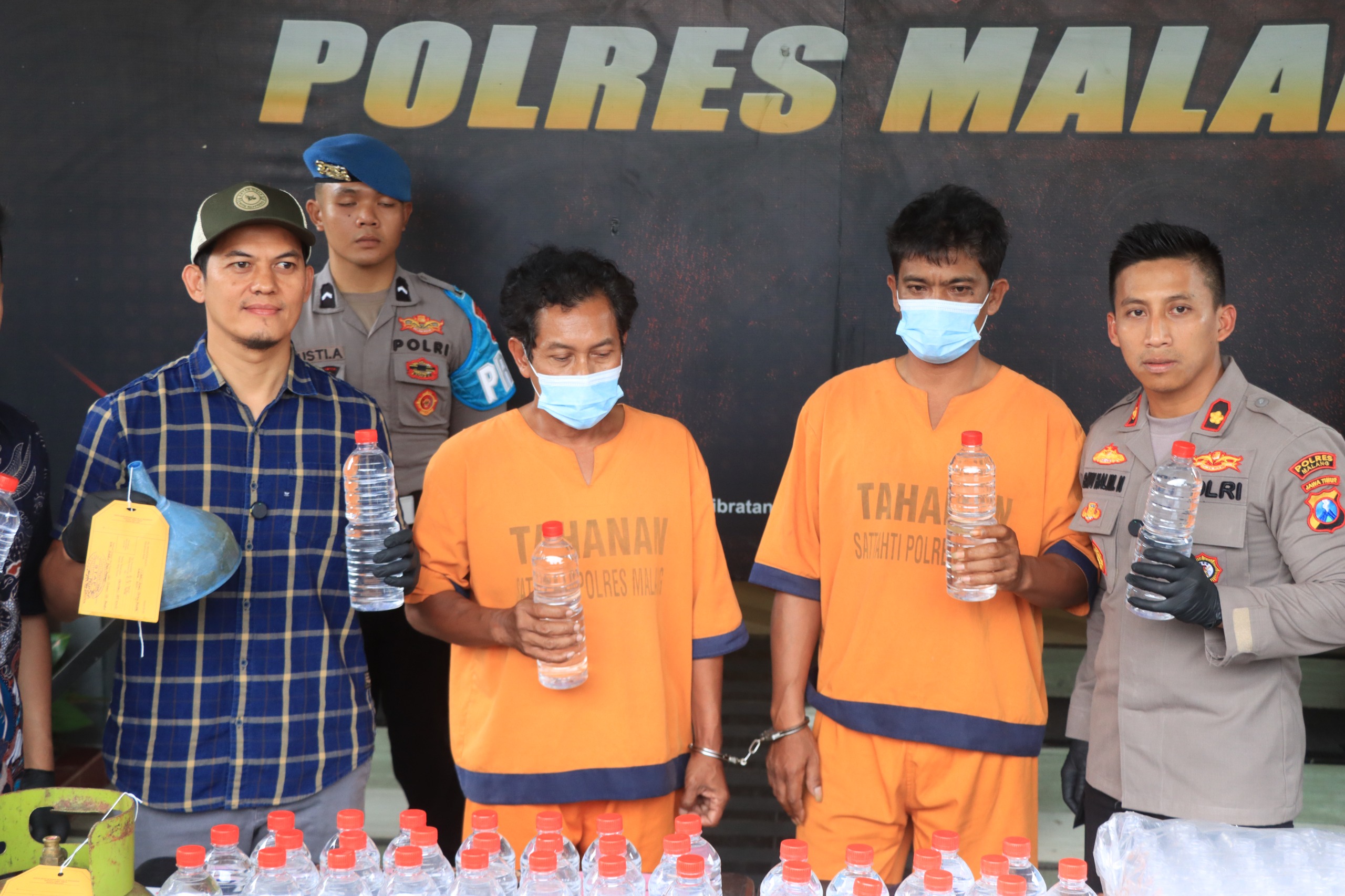 Produksi Miras Ilegal di Malang Terbongkar, Polisi Sita 260 Liter Trobas