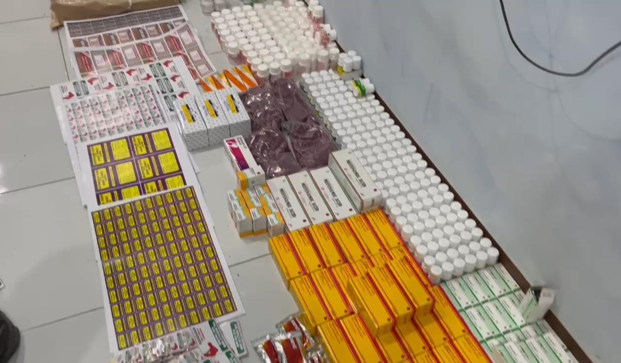 Produksi Obat Ilegal di Malang Terbongkar, Omzet Capai Jutaan Rupiah