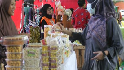 Baru Enam Bulan Berproduksi, Produsen Kue Ini Laris Manis