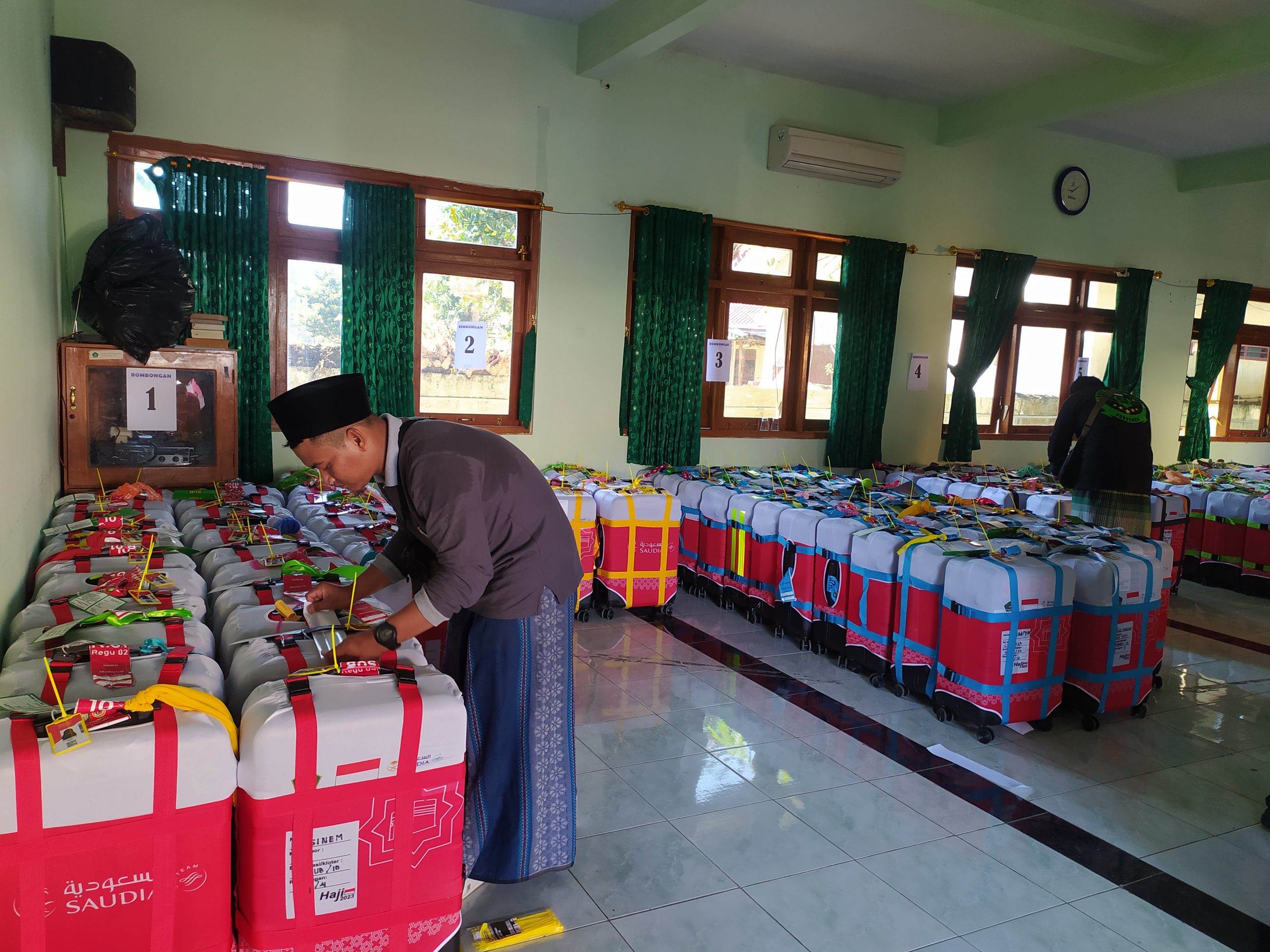 Ratusan Jemaah Haji Ponorogo Mulai Pelunasan Bipih, Tahun Ini Naik Rp400 Ribu